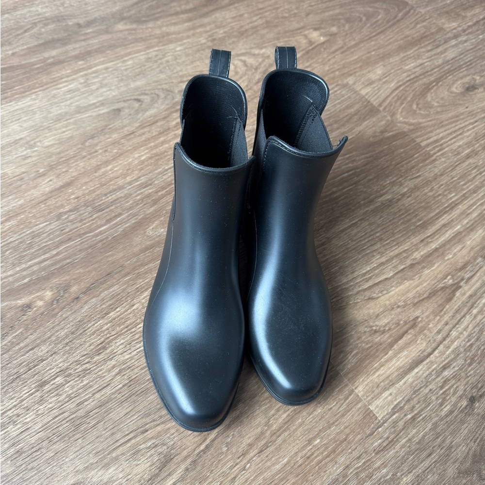 LAST CHANCE Black rain boots size 6